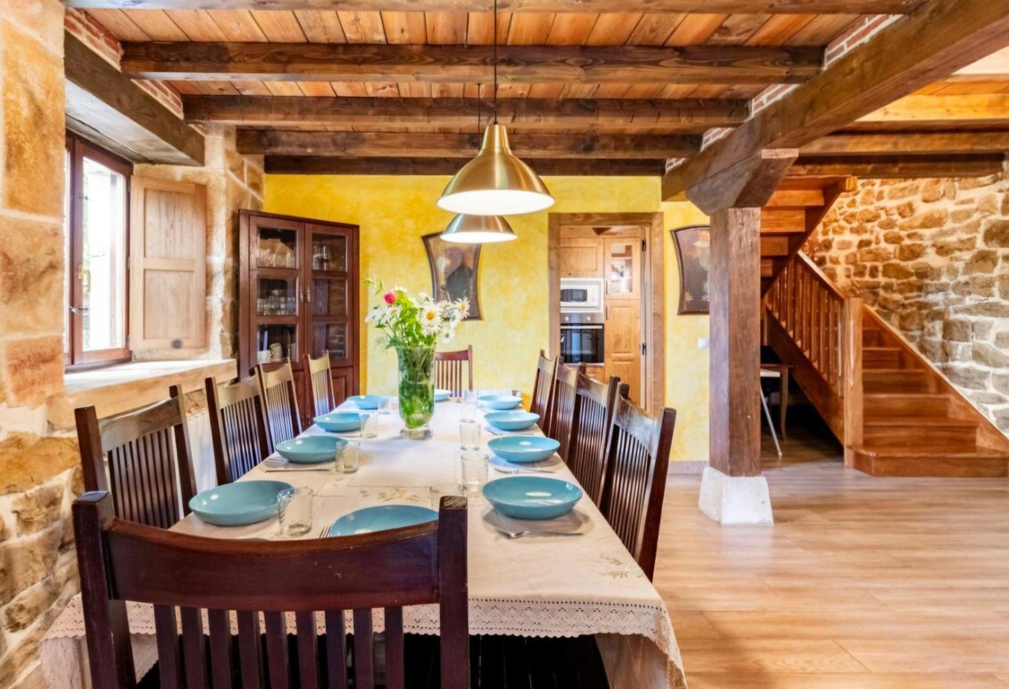 Casa De Pueblo Las Golondrinas De Luena San Miguel de Luena Luaran gambar
