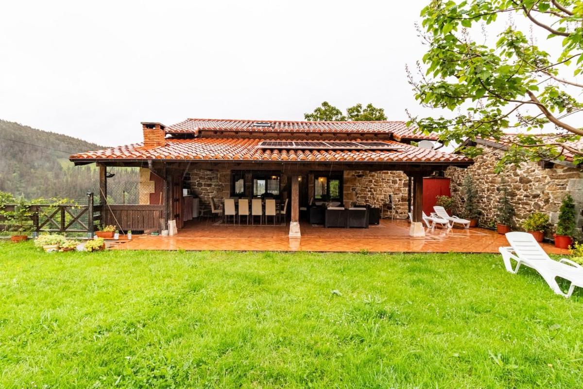 Casa De Pueblo Las Golondrinas De Luena San Miguel de Luena Luaran gambar