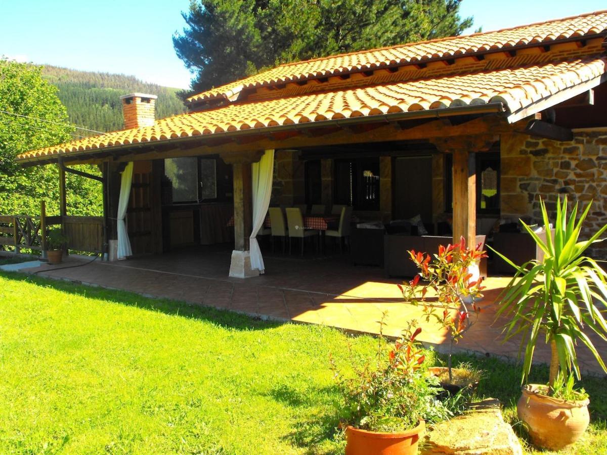 Casa De Pueblo Las Golondrinas De Luena San Miguel de Luena Luaran gambar